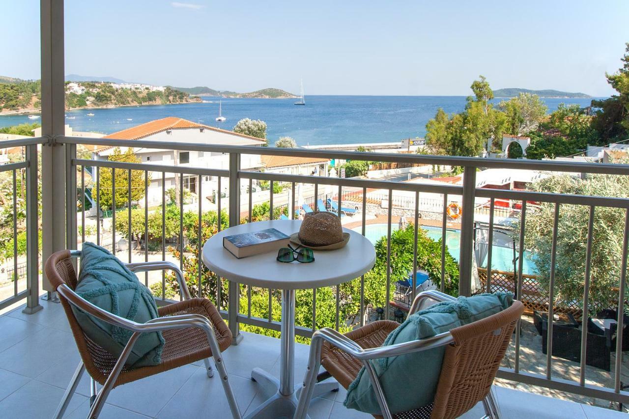 شاطئ ميغالي أموس Hotel Rea المظهر الخارجي الصورة