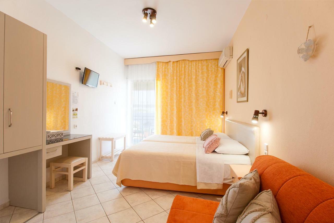 شاطئ ميغالي أموس Hotel Rea المظهر الخارجي الصورة