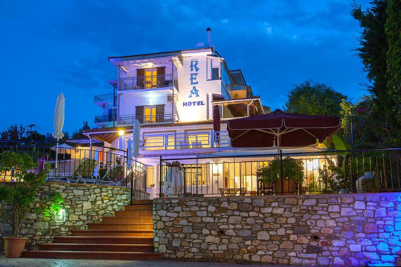 شاطئ ميغالي أموس Hotel Rea المظهر الخارجي الصورة