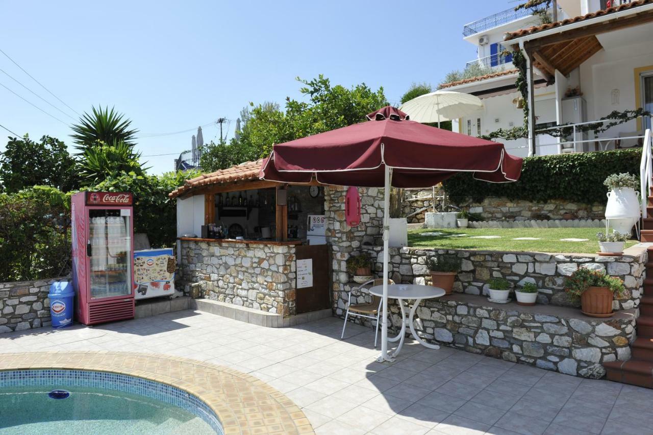 شاطئ ميغالي أموس Hotel Rea المظهر الخارجي الصورة